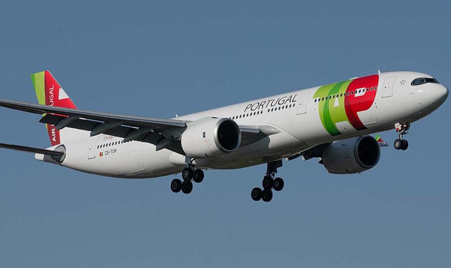 Flying to Lisbon? Best Times to Book & How to Find Cheap Tickets
